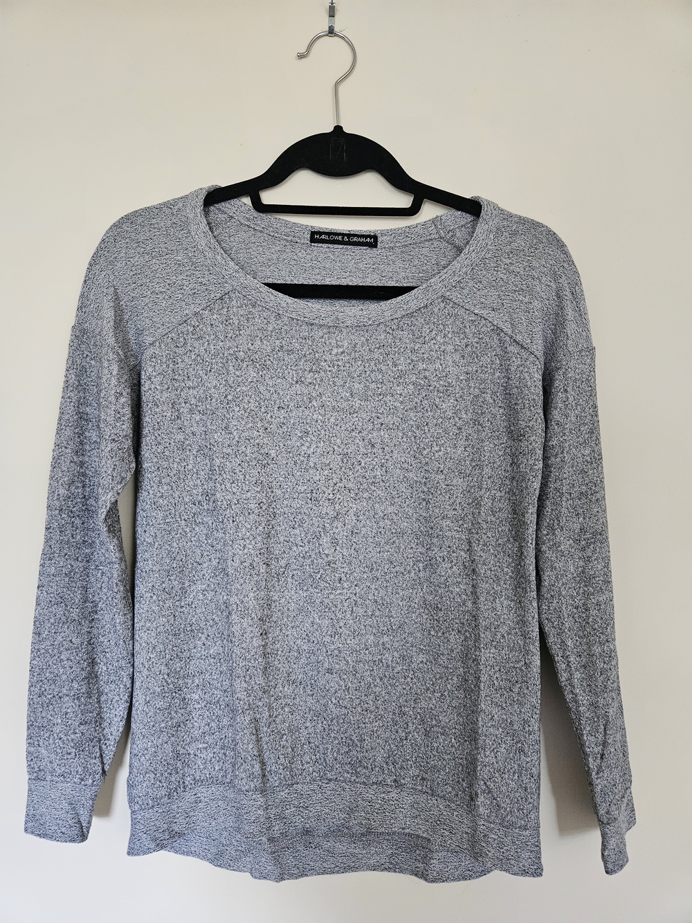 Harlowe & Graham Gray Women's Lightweight Crewneck Sweater
